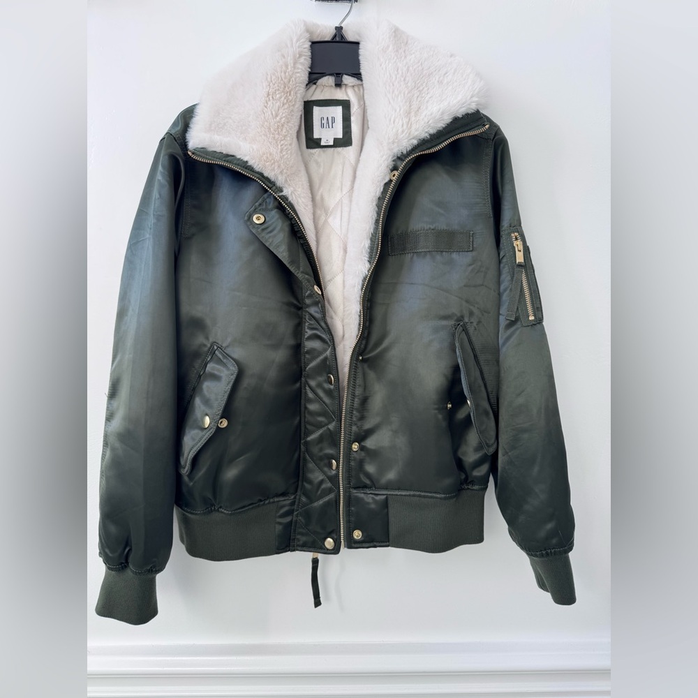 GAP Olive bomber Jacket with Cream Fur Lining